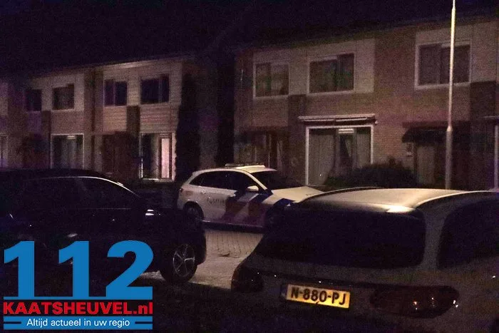 Onrust tussen jongeren in Vlijmen waarbij geprobeerd is iemand te steken 7 Onrust tussen jongeren in Vlijmen waarbij geprobeerd is iemand te steken 112 De Langstraat