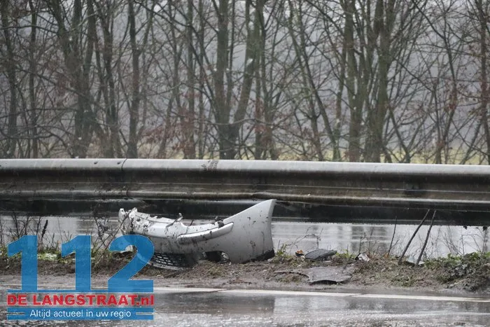 Auto knalt frontaal de vangrail in Midden-Brabantweg Kaatsheuvel 15 Auto knalt frontaal de vangrail in Midden-Brabantweg Kaatsheuvel 112 De Langstraat