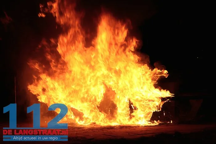 Picknicktafel in brand gestoken Halve Zolenpad Waalwijk 6 Picknicktafel in brand gestoken Halve Zolenpad Waalwijk 112 De Langstraat