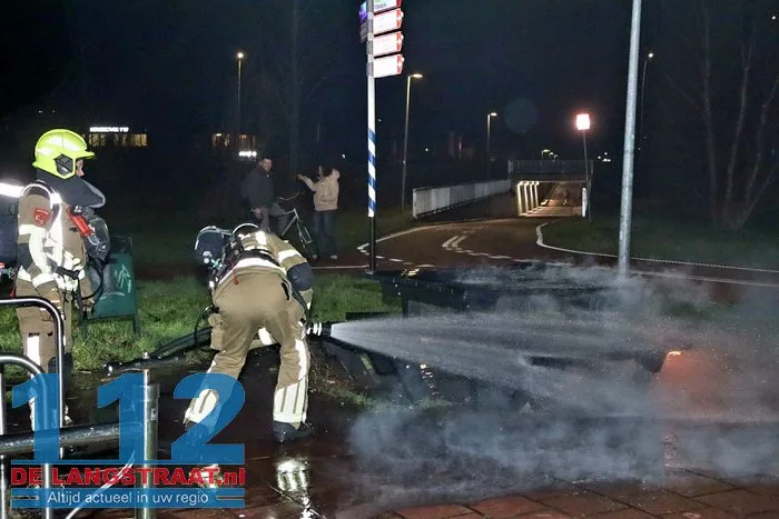 Picknicktafel in brand gestoken Halve Zolenpad Waalwijk 17 Picknicktafel in brand gestoken Halve Zolenpad Waalwijk 112 De Langstraat
