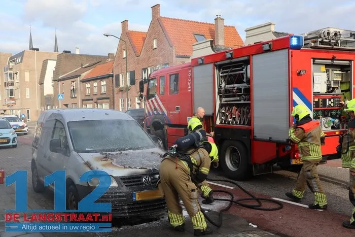Kortsluiting leidt tot autobrand in Kaatsheuvel 11 Kortsluiting leidt tot autobrand in Kaatsheuvel 112 De Langstraat