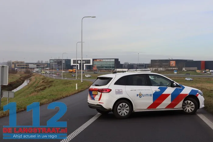 Auto over de kop Midden-Brabantweg Waalwijk 9 Auto over de kop Midden-Brabantweg Waalwijk 112 De Langstraat