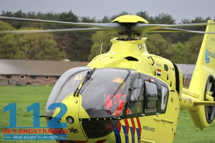 Vrouw zwaargewond door trap van paard in De Moer 8 Vrouw zwaargewond door trap van paard in De Moer 112 De Langstraat