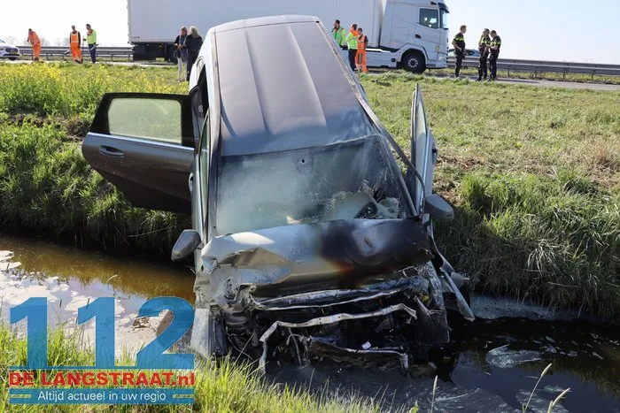 Auto vliegt in brand na botsing met vrachtwagen Waspik 7 Auto vliegt in brand na botsing met vrachtwagen Waspik 112 De Langstraat