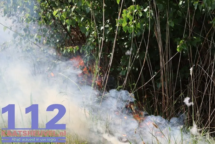 Brand naast het Halve Zolenpad, brandweer snel ter plaatse 112 De Langstraat