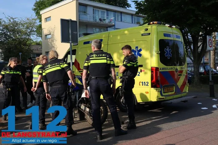 Bestuurder van crossmotor raakt gewond bij aanrijding op Van der Merwedelaan in Waalwijk 5 Bestuurder van crossmotor raakt gewond bij aanrijding op Van der Merwedelaan in Waalwijk 112 De Langstraat