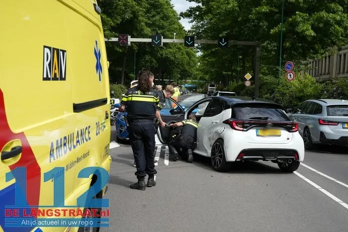 Aanrijding op Europalaan Kaatsheuvel: twee zwaar beschadigd 4 Aanrijding op Europalaan Kaatsheuvel: twee zwaar beschadigd 112 De Langstraat