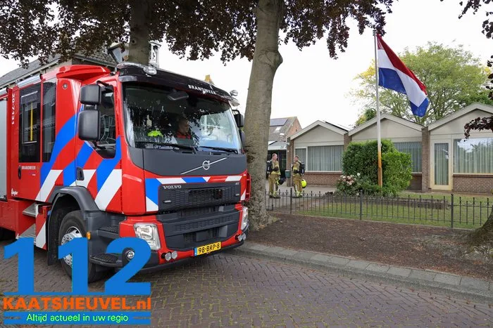 Brandweer moet uitrukken voor een milieugevaarlijke stof in de kerk aan Hollandsestraat Waalwijk 1 Brandweer moet uitrukken voor een milieugevaarlijke stof in de kerk aan Hollandsestraat Waalwijk 112 De Langstraat