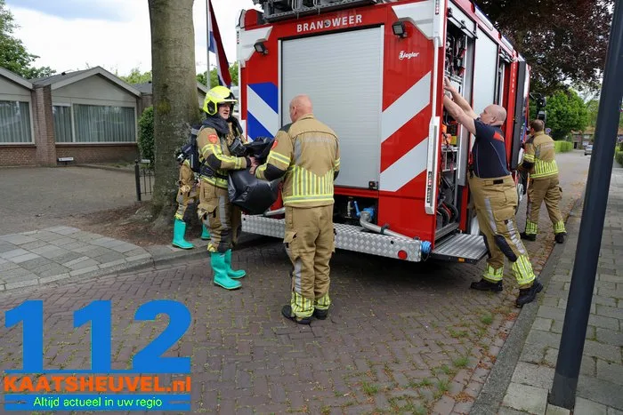 Brandweer moet uitrukken voor een milieugevaarlijke stof in de kerk aan Hollandsestraat Waalwijk 8 Brandweer moet uitrukken voor een milieugevaarlijke stof in de kerk aan Hollandsestraat Waalwijk 112 De Langstraat