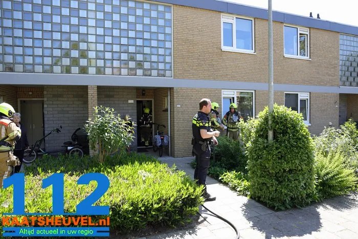 Brandweer rukt uit voor rookontwikkeling in woning aan de Ir. Lelystraat Waalwijk 7 Brandweer rukt uit voor rookontwikkeling in woning aan de Ir. Lelystraat Waalwijk 112 De Langstraat
