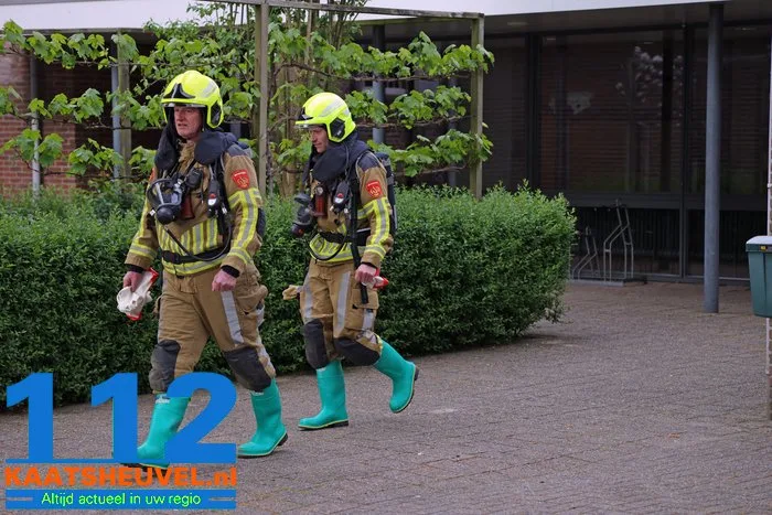 Brandweer moet uitrukken voor een milieugevaarlijke stof in de kerk aan Hollandsestraat Waalwijk 7 Brandweer moet uitrukken voor een milieugevaarlijke stof in de kerk aan Hollandsestraat Waalwijk 112 De Langstraat