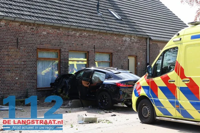 Ravage bij ongeval Wielstraat Kaatsheuvel 3 Ravage bij ongeval Wielstraat Kaatsheuvel 112 De Langstraat