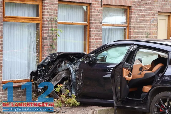 Ravage bij ongeval Wielstraat Kaatsheuvel 21 Ravage bij ongeval Wielstraat Kaatsheuvel 112 De Langstraat