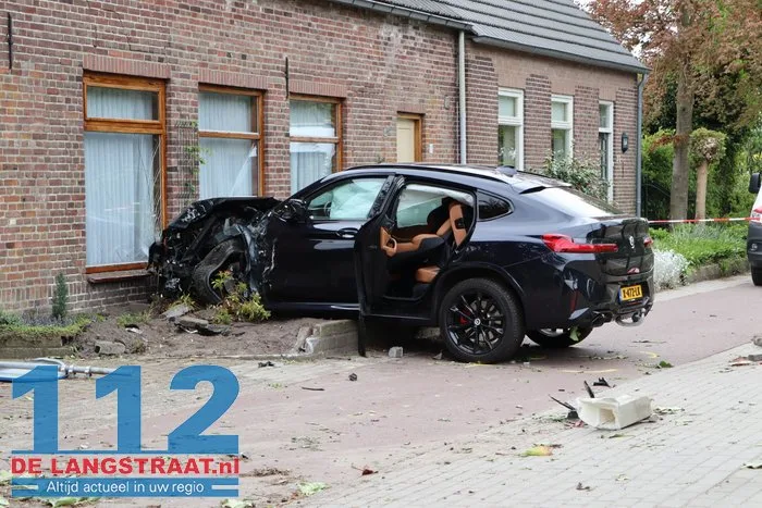 Ravage bij ongeval Wielstraat Kaatsheuvel 28 Ravage bij ongeval Wielstraat Kaatsheuvel 112 De Langstraat