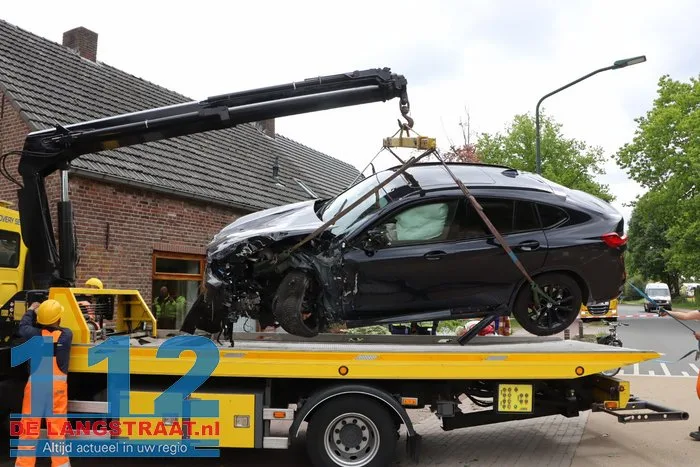Ravage bij ongeval Wielstraat Kaatsheuvel 33 Ravage bij ongeval Wielstraat Kaatsheuvel 112 De Langstraat