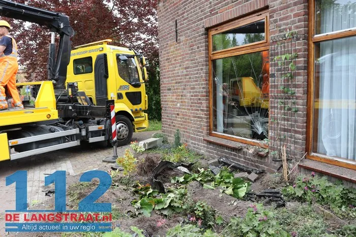 Ravage bij ongeval Wielstraat Kaatsheuvel 36 Ravage bij ongeval Wielstraat Kaatsheuvel 112 De Langstraat