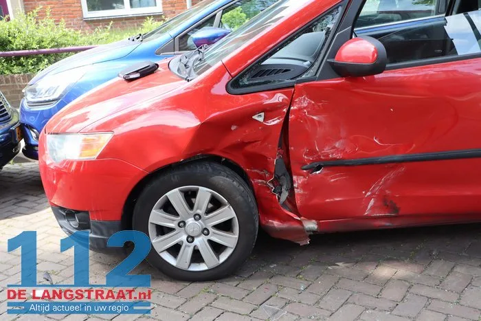 Vier auto's beschadigd bij botsing op Sint Josephstraat Kaatsheuvel 9 Vier auto's beschadigd bij botsing op Sint Josephstraat Kaatsheuvel 112 De Langstraat