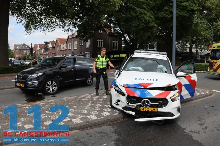 Twee agenten gewond bij ongeval in Waalwijk 5 Twee agenten gewond bij ongeval in Waalwijk 112 De Langstraat