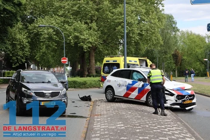 Twee agenten gewond bij ongeval in Waalwijk 6 Twee agenten gewond bij ongeval in Waalwijk 112 De Langstraat