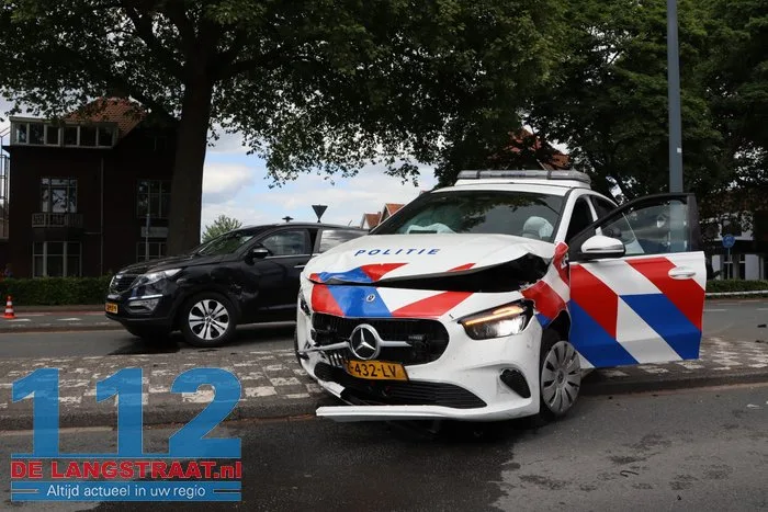 Twee agenten gewond bij ongeval in Waalwijk 8 Twee agenten gewond bij ongeval in Waalwijk 112 De Langstraat