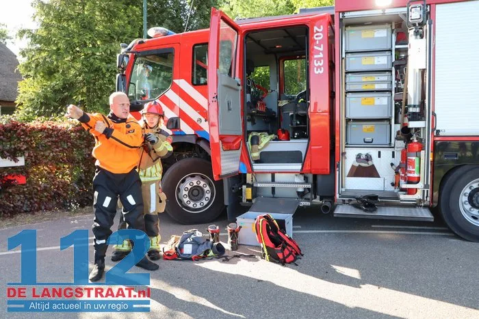 Vrouw rijdt in Kaatsheuvel de sloot in, gewond naar ziekenhuis 2 Vrouw rijdt in Kaatsheuvel de sloot in, gewond naar ziekenhuis 112 De Langstraat