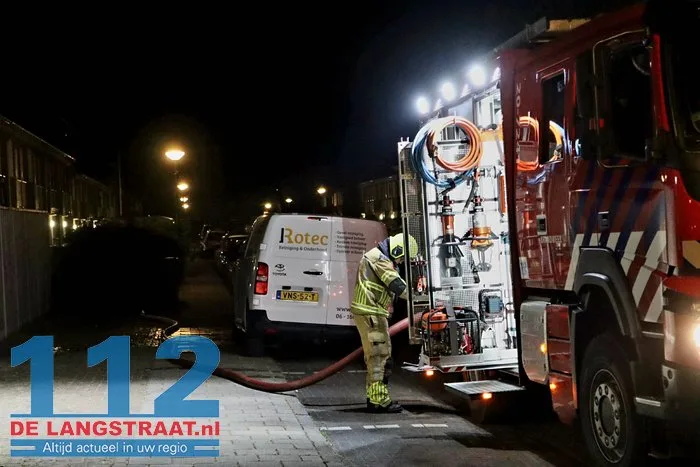 Bewoners blussen schuurbrand met tuinslang Kaatsheuvel 15 Bewoners blussen schuurbrand met tuinslang Kaatsheuvel 112 De Langstraat