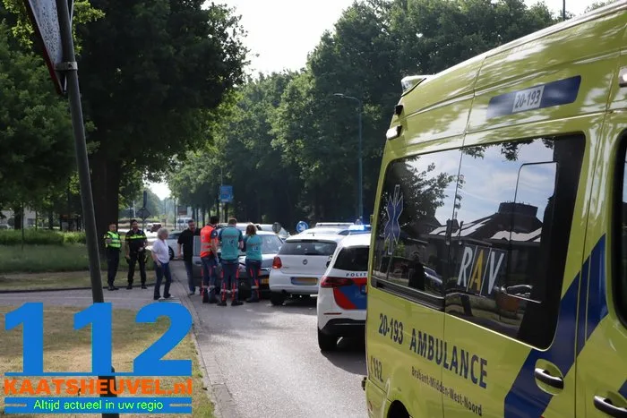 Forse schade aan twee auto’s door botsing in Kaatsheuvel 1 Forse schade aan twee auto’s door botsing in Kaatsheuvel 112 De Langstraat