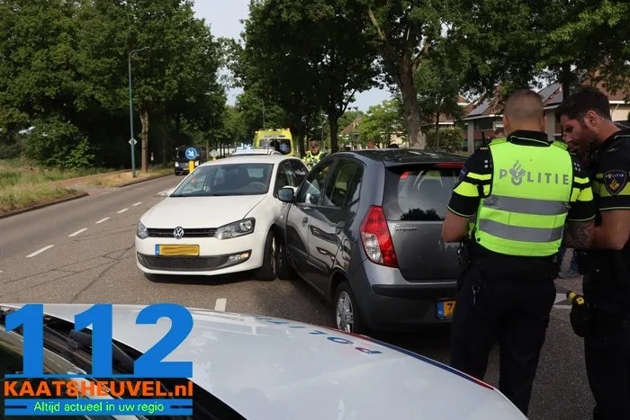 Forse schade aan twee auto’s door botsing in Kaatsheuvel 2 Forse schade aan twee auto’s door botsing in Kaatsheuvel 112 De Langstraat