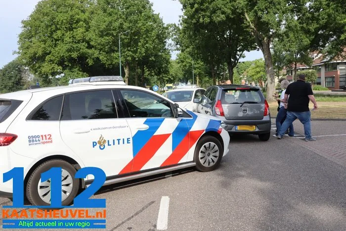 Forse schade aan twee auto’s door botsing in Kaatsheuvel 6 Forse schade aan twee auto’s door botsing in Kaatsheuvel 112 De Langstraat