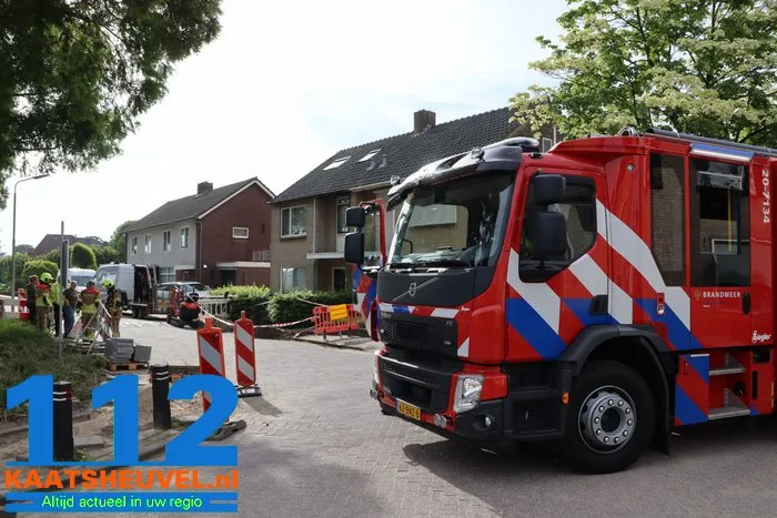 Gasleiding geraakt tijdens werkzaamheden in Diepenbrockstraat Waspik 3 Gasleiding geraakt tijdens werkzaamheden in Diepenbrockstraat Waspik 112 De Langstraat