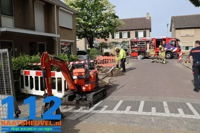 Gasleiding geraakt tijdens werkzaamheden in Diepenbrockstraat Waspik 4 Gasleiding geraakt tijdens werkzaamheden in Diepenbrockstraat Waspik 112 De Langstraat