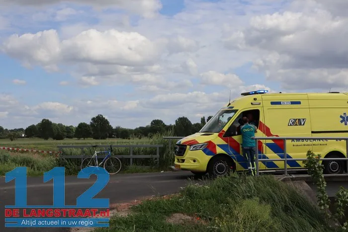 Zwaargewonde wielrenner bij aanrijding tussen Waspik en Raamsdonk, traumaheli ingezet 19 Zwaargewonde wielrenner bij aanrijding tussen Waspik en Raamsdonk, traumaheli ingezet 112 De Langstraat