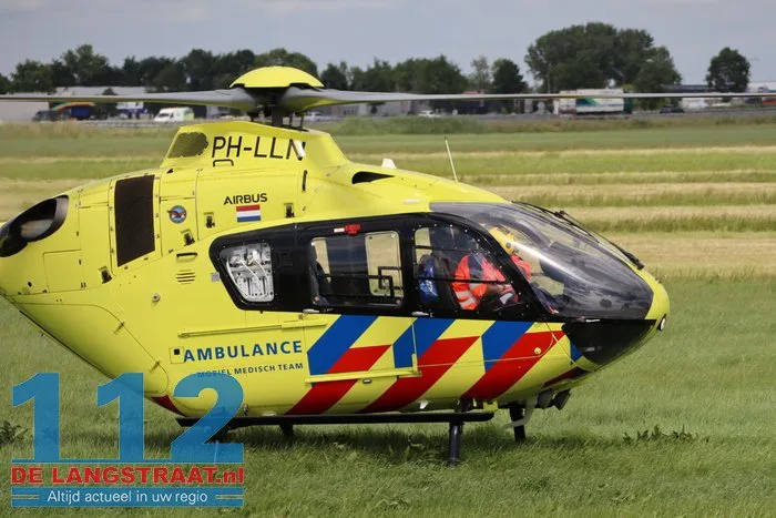Zwaargewonde wielrenner bij aanrijding tussen Waspik en Raamsdonk, traumaheli ingezet 20 Zwaargewonde wielrenner bij aanrijding tussen Waspik en Raamsdonk, traumaheli ingezet 112 De Langstraat