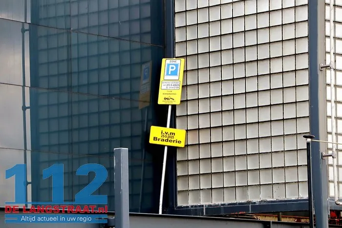 ‘Lolbroeken’ zetten verkeersbord neer op verlaten gebouw in Waalwijk 5 ‘Lolbroeken’ zetten verkeersbord neer op verlaten gebouw in Waalwijk 112 De Langstraat