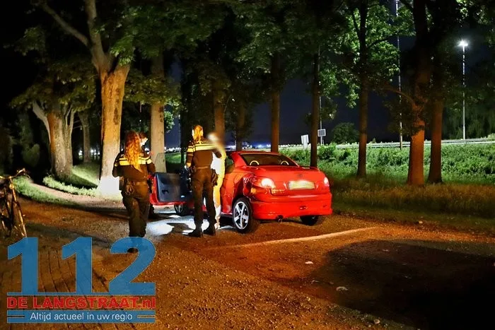 Spookrijdster veroorzaakt bijna ongeluk op A59 bij Waalwijk - onder invloed aangehouden 1 Spookrijdster veroorzaakt bijna ongeluk op A59 bij Waalwijk - onder invloed aangehouden 112 De Langstraat