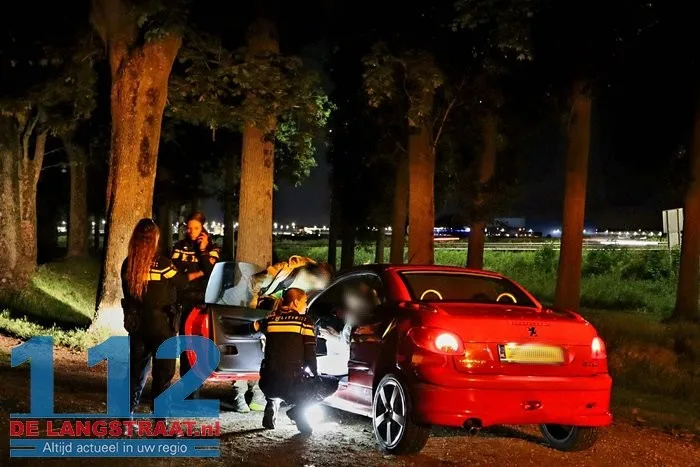 Spookrijdster veroorzaakt bijna ongeluk op A59 bij Waalwijk - onder invloed aangehouden 7 Spookrijdster veroorzaakt bijna ongeluk op A59 bij Waalwijk - onder invloed aangehouden 112 De Langstraat