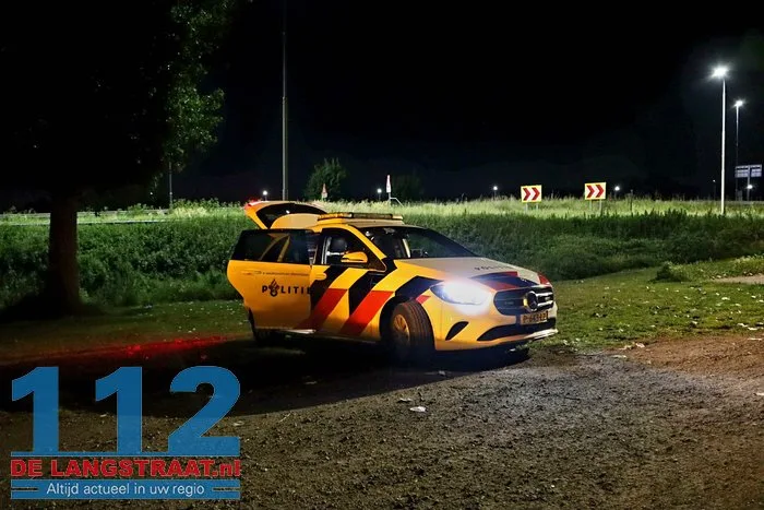 Spookrijdster veroorzaakt bijna ongeluk op A59 bij Waalwijk - onder invloed aangehouden 16 Spookrijdster veroorzaakt bijna ongeluk op A59 bij Waalwijk - onder invloed aangehouden 112 De Langstraat