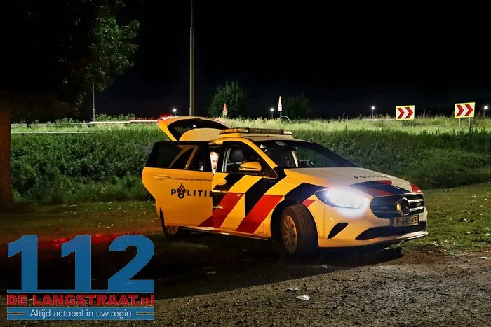 Spookrijdster veroorzaakt bijna ongeluk op A59 bij Waalwijk - onder invloed aangehouden 17 Spookrijdster veroorzaakt bijna ongeluk op A59 bij Waalwijk - onder invloed aangehouden 112 De Langstraat