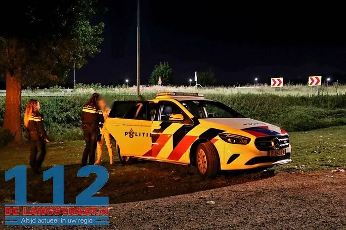 Spookrijdster veroorzaakt bijna ongeluk op A59 bij Waalwijk - onder invloed aangehouden 19 Spookrijdster veroorzaakt bijna ongeluk op A59 bij Waalwijk - onder invloed aangehouden 112 De Langstraat
