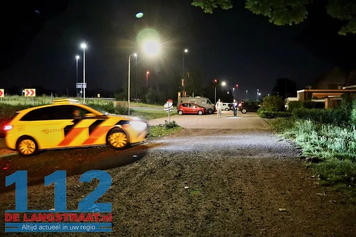 Spookrijdster veroorzaakt bijna ongeluk op A59 bij Waalwijk - onder invloed aangehouden 21 Spookrijdster veroorzaakt bijna ongeluk op A59 bij Waalwijk - onder invloed aangehouden 112 De Langstraat