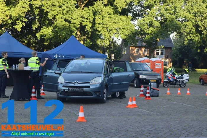 Verkeerscontrole op parkeerplaats in Oudheusden 20 Verkeerscontrole op parkeerplaats in Oudheusden 112 De Langstraat