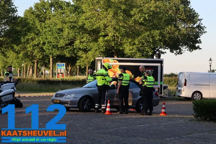 Verkeerscontrole op parkeerplaats in Oudheusden 22 Verkeerscontrole op parkeerplaats in Oudheusden 112 De Langstraat