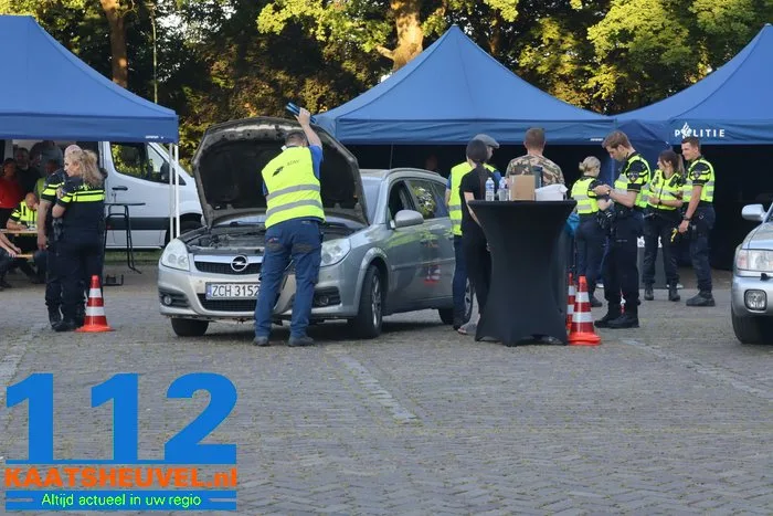 Verkeerscontrole op parkeerplaats in Oudheusden 23 Verkeerscontrole op parkeerplaats in Oudheusden 112 De Langstraat