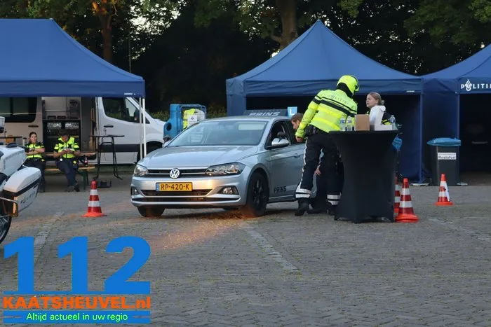 Verkeerscontrole op parkeerplaats in Oudheusden 30 Verkeerscontrole op parkeerplaats in Oudheusden 112 De Langstraat