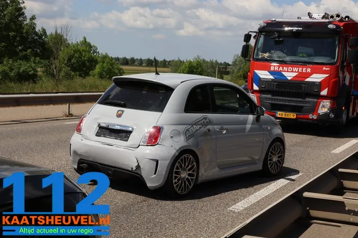 Drie auto’s botsen op N-weg naar Wijk en Aalburg 5 Drie auto’s botsen op N-weg naar Wijk en Aalburg 112 De Langstraat