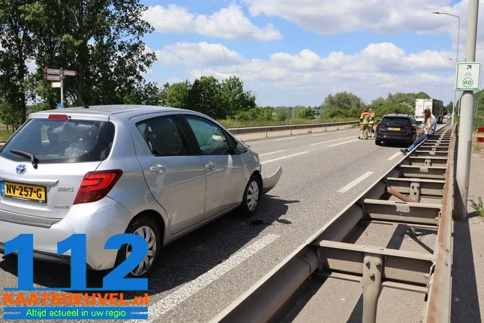Drie auto’s botsen op N-weg naar Wijk en Aalburg 9 Drie auto’s botsen op N-weg naar Wijk en Aalburg 112 De Langstraat