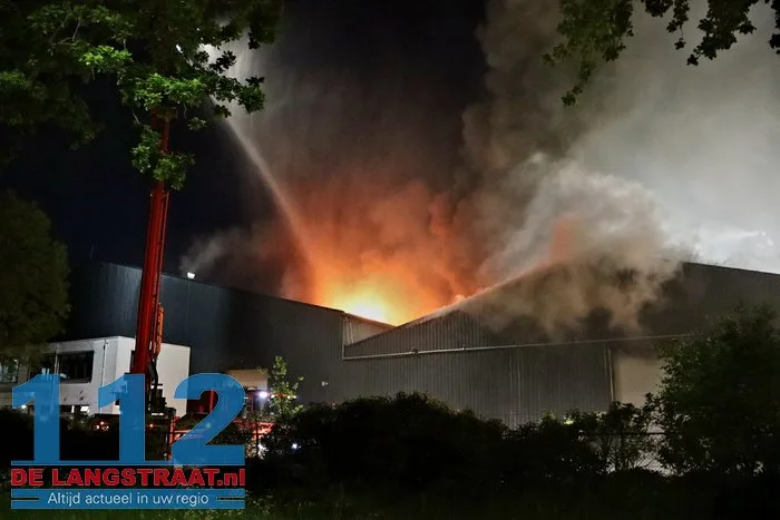 Grote vuurzee verwoest productiehallen ECCO Dongen 10 Grote vuurzee verwoest productiehallen ECCO Dongen 112 De Langstraat