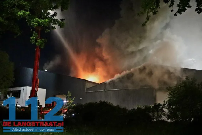 Grote vuurzee verwoest productiehallen ECCO Dongen 11 Grote vuurzee verwoest productiehallen ECCO Dongen 112 De Langstraat