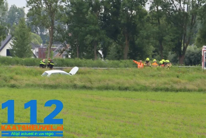 Automobilist verliest de macht over het stuur en belandt in sloot langs A59 bij Waspik 7 Automobilist verliest de macht over het stuur en belandt in sloot langs A59 bij Waspik 112 De Langstraat