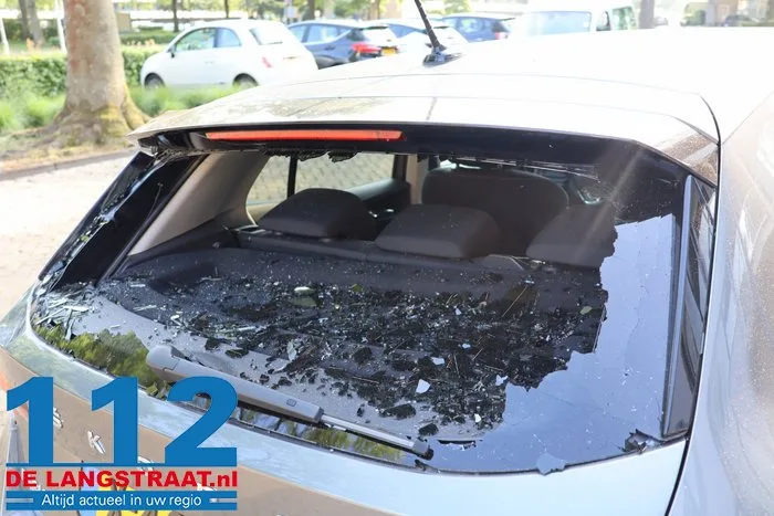Bestuurder van crossmotor raakt gewond bij aanrijding op Van der Merwedelaan in Waalwijk 12 Bestuurder van crossmotor raakt gewond bij aanrijding op Van der Merwedelaan in Waalwijk 112 De Langstraat
